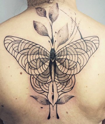 Laissez PictaMpellis réaliser votre tatouage fine line dans son atelier privé près de Toulouse