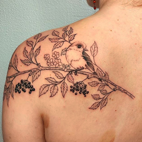 Tatouage épaule femme